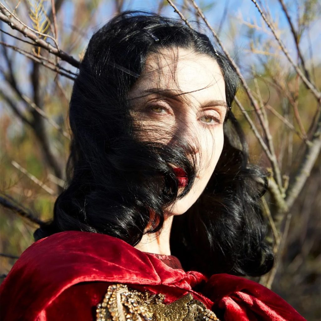 Susie Cave